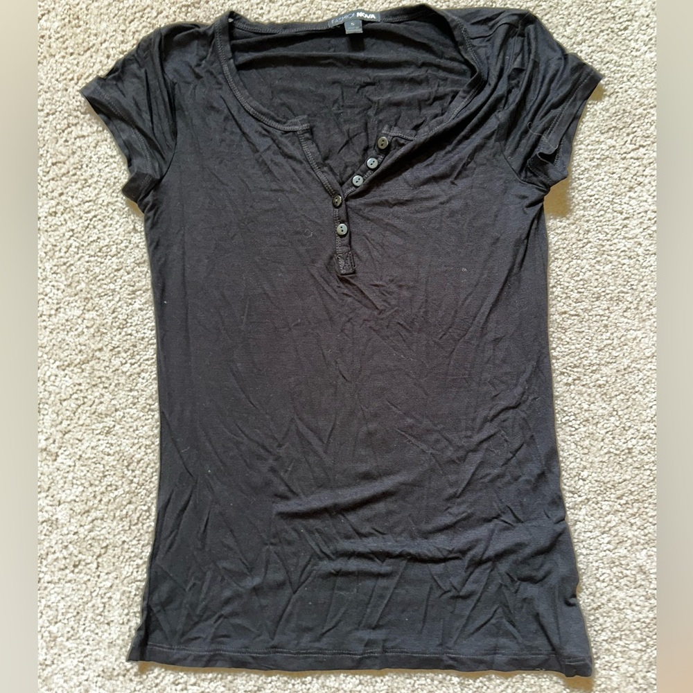 Fashion Nova Black Short Sleeve Tee